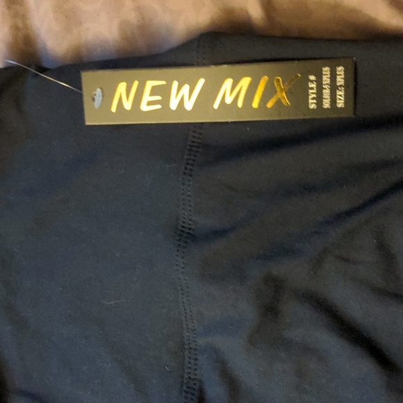 Extra Plus NWT Dark Navy Blue Leggings Lightweight Flexible Durable Soft 22-30 - Picture 3 of 6